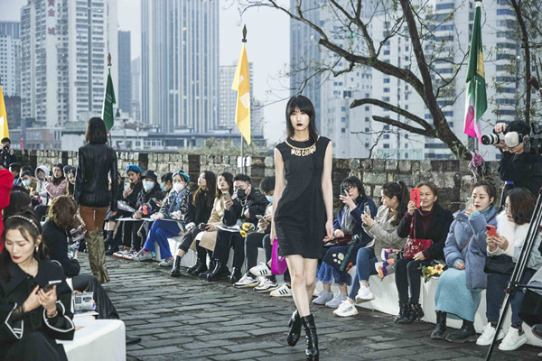 GA�ƽ�׹���-׷�󿵽�,����һ������